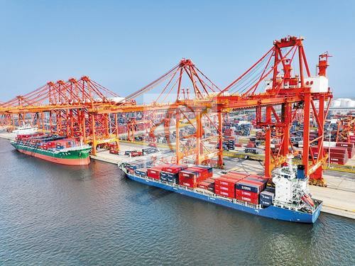 Trusted Export of False Eyelashes to China from Korea_ Guangzhou Huangpu Port Customs Clearance Service